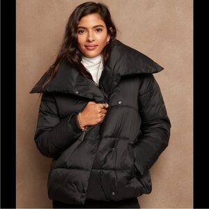 Banana Republic Black Puffer Jacket
EUC wore just once.